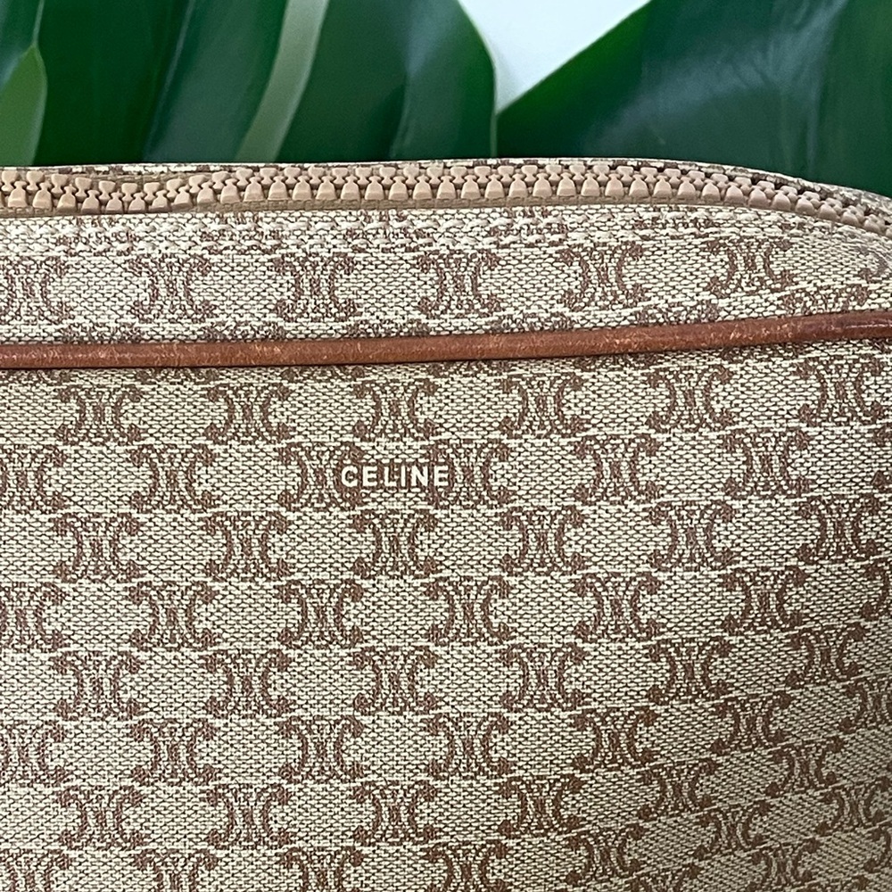 Celine Clutch – Cognac & Beige Signature Pattern - Picture 8 of 13